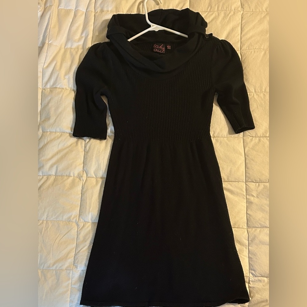 Take Out Black Knit Garment